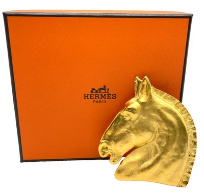 Auth HERMES Horsehead Motif Gold Tone 43.96g Turn Lock Brooch W/Box SK100573 - Image 1 of 4