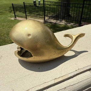 VTG 70s Whale Fish Gold Cast Metal Ashtray Paperweight Figurine Taiwan MCM 4.5” - Picture 1 of 12