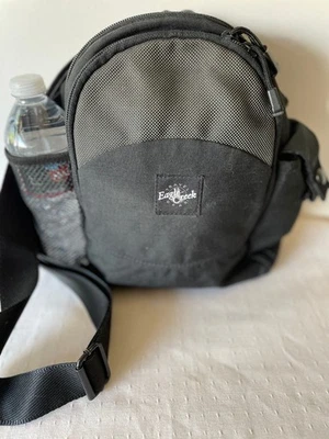 Bandolera. Eagle Creek. Negro y gris. Talla mediana Foto 1 de 4