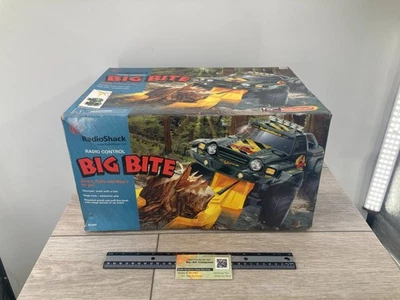 Vintage Radioshack RC Truck Big Bite Winch Claw 60 4292 Retro Radio Control Box - Image 1 of 4