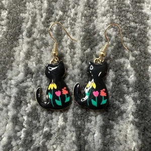 Black Cat Earrings Dangle Drop Boho Painted Flowers Jewelry Cat Lady Gift New - Picture 1 of 4