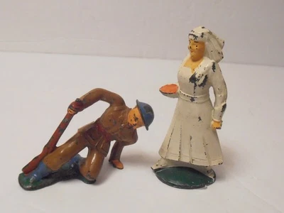 Lote de 2 soldados de juguete Barclay Manoil *Figuras de ENFERMERA Y SOLDADOS CAÍDOS* Foto 1 de 3