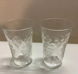 PAR DE VASOS DE JUGO DE VID GRABADOS VINTAGE - Imagen 1 de 3