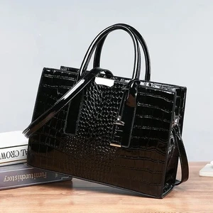 New Women's Crossbody Bag Soft Crocodile Pattern Shoulder Bag - Picture 1 of 8