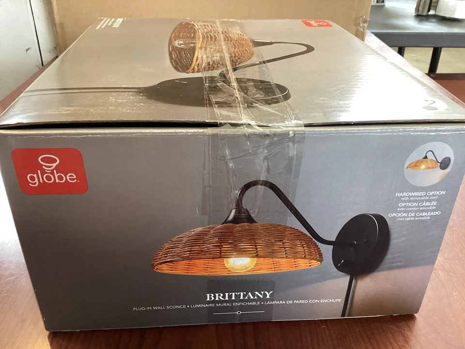 NEW GlobeElectric Brittany 1-Light Plug-in/Hardwire Wall Sconce MatteBlack B136 - Image 1 of 1