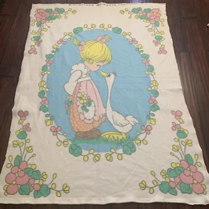 Vintage Precious Moments Deckenstoff Mädchen mit Gänsefleece 62x46 roher Rand - Bild 1 von 18