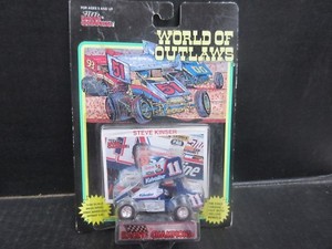 1994 Racing Champions # 11 Steve Kinser -- 1/64th sprint car -- Stock # 462