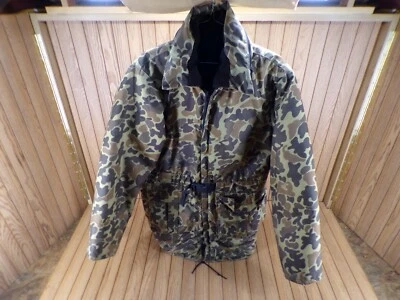 VINTAGE STEARNS TYPE III BUOYANT DUCK HUNTING CAMOUFLAGE JACKET MEN'S SIZE M US  - Image 1 of 4