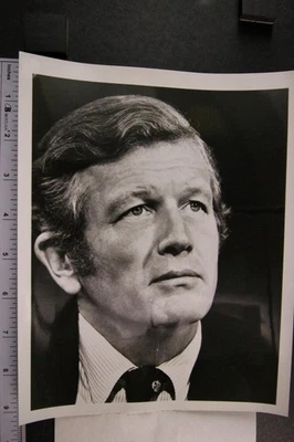 LOT: Six 1980s ABC TV NEWS PRESS PHOTOS~Press Snipes~TYPE 1 photos (Lot #467) - Image 1 of 4
