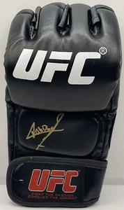 Vinicius Oliveira Signed Autographed UFC Fight Glove Beckett COA Brazil 🇧🇷 - Picture 1 of 2