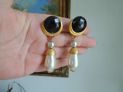 Vtg Signed P&M Paris AUTHENTIC France Dangle Pearl Drop Clip-On Earrings Runway - Image 1 of 4