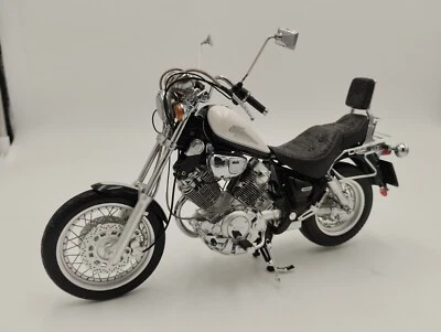 Yamaha ViragoXV 1100 - Schuco n°06660 scala1/10 - Immagine 1 di 4