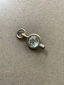 Antike Mini Taschenuhr Schlüssel Rund 9 mm Himmelblau Topas Anhänger Charm Fob - Bild 1 von 4