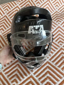 Casco de combate acolchado ATA con protector facial juvenil talla mediana equipo de protección para la cabeza - Imagen 1 de 8
