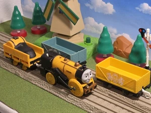 TOMY Trackmaster Thomas & Friends "STEPHEN" Castle Cars Lot Motorized Train - Bild 1 von 5