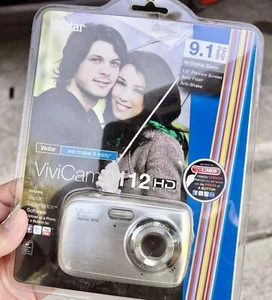 NEW SEALED! Vivitar ViviCam 9112 HD Digital Camera 9.1MP 4X Zoom SILVER - Picture 1 of 3