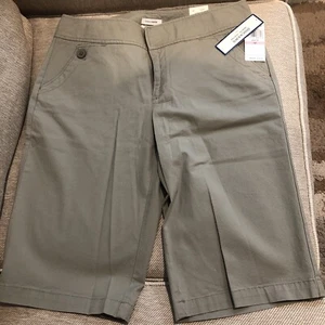 Dockers Ideal Fit Shorts Capri/Shorts ~ Größe 10 ~ Neu - Bild 1 von 3