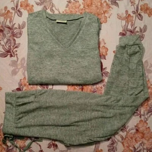 Brand New Women's Two Piece Pajama Set - Picture 1 of 8