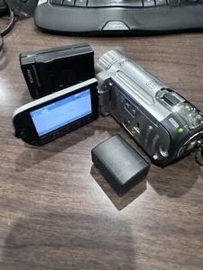 Canon FS100 Digital Camcorder Camera Silver w/ 2 Batteries/charger Works *READ* - Picture 1 of 8