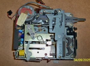 Mitsubishi Radio Cassette CZ-692EM - Cassette Mechanism - Picture 1 of 4