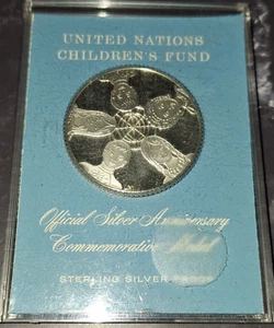 1971 Franklin Mint United Nations Medals Sterling Silver Children Fund - Picture 1 of 4