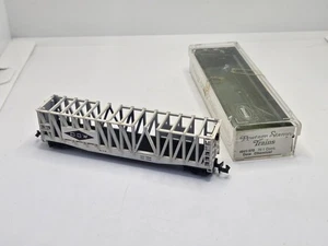 N Scale Postage Stamp DOW 70t Container Flat Car C37196 - Picture 1 of 13