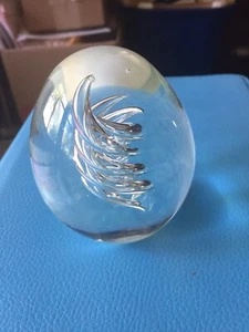 VINTAGE GLAS BRIEFBESCHWERER KLAR SPIRAL KUNST DESIGN EIFÖRMIG CA. 2,75" - Bild 1 von 8