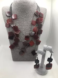 Conjunto de collar y pendientes vintage East rojo oscuro cuadrado con cuentas en capas tono estaño - Imagen 1 de 14