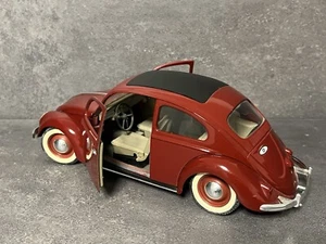 Solido VW 1/17 Rosso molto bello - Foto 1 di 11