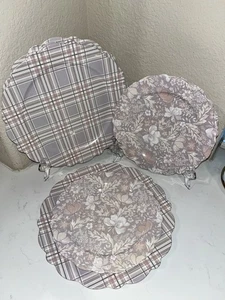 8-NWT LAURA ASHLEY FARMHOUSE FALL FLORAL AND PLAID MELAMINE DINNER PLATE SET - Picture 1 of 9