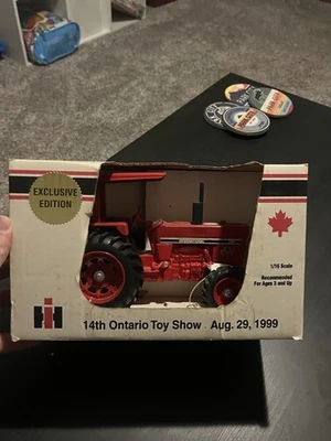 Scale Models - 14th Ontario Toy Show - International 784 - 1:16 Scale - Image 1 of 4