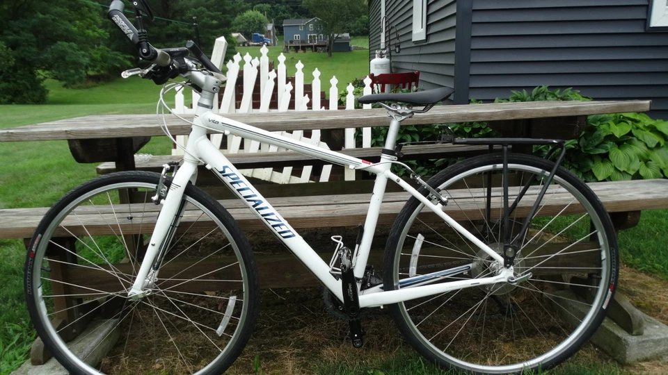 BIKE VGC 2016 Branco Specialized Vita Sport 700 milhas espelho ciclômetro luz ++ - Imagem 1 de 4