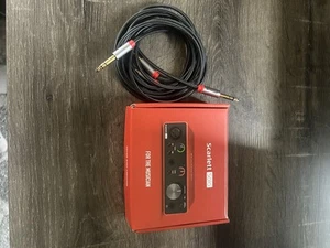 Scarlett Solo 3rd Gen USB Audio Interface Compatible with Guitarists, Vocalists - Picture 1 of 2