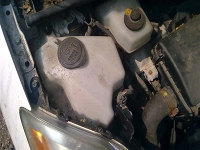 Wash Reservoir Intermittent Rear Wiper Fits 04-09 PRIUS 3325807 - Image 1 of 3