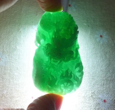 Masterpiece Natural Type A Emerald Green Jadeite Jade Dragon Pendant 2005 - Image 1 of 4