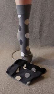 Restposten Markenqualität 3 Paar Damensocken mit Punkten geprüfte Ware - Bild 1 von 1