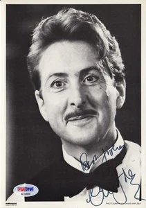 "MONTY PYTHON": ERIC IDLE *RARO* INSCRITA Y FIRMADA FOTO OFICIAL DE COLECCIÓN PSA - Imagen 1 de 2