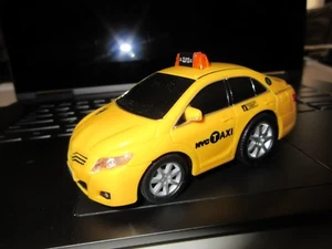 New York City NYC Taxi 2008 TLC Livery Toyota Camry Pullback Car 1:43 Scale - Picture 1 of 6