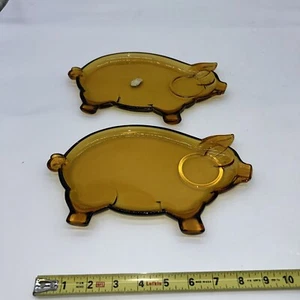 Vintage TIARA Bernstein Indiana Glas - 2 Stück - Schwein Schweinchen Figur Snack Teller 10" - Bild 1 von 4