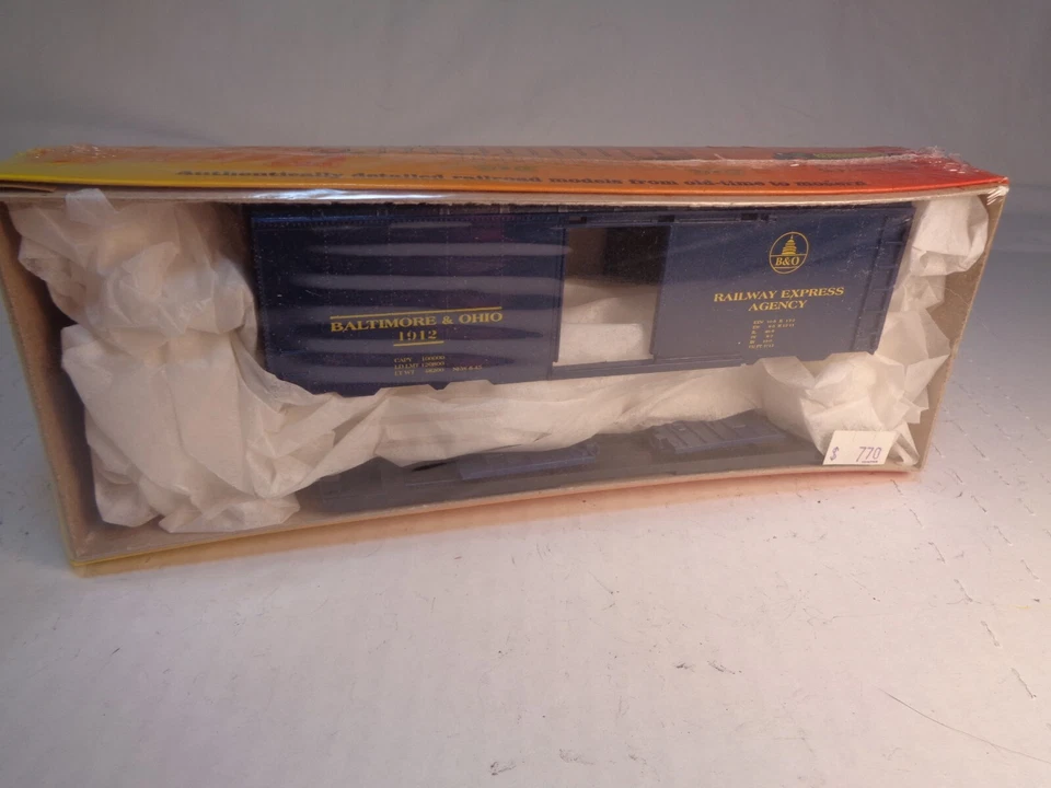 HO Scale Roundhouse 40' Box Car AAR Baltimore & Ohio Kit - Image 1 of 1