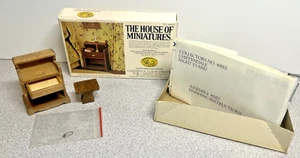 Vintage House Of Miniatures Chippendale Nachttisch #40012 zusammengebaut (E-6) - Bild 1 von 7