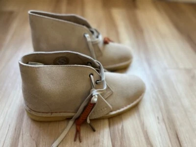 NUEVO - Botines Clarks Desert Boot con cordones para mujer 55525 SAND GAMUZA Foto 1 de 4