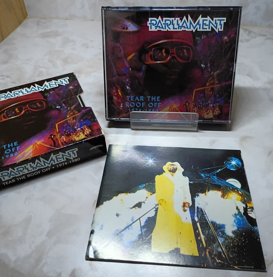 Sun Ra & his Arkestra, various: The Singles: 2 CD disc collection - Imagem 1 de 4