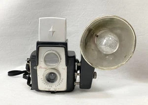Vintage Brownie STARFLEX Kamera mit KODAKLITE Taschenhalter. - Bild 1 von 5