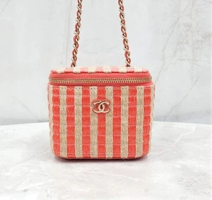 Bolso pequeño tocador cadena rafia con logotipo CC CHANEL 130578463 - Imagen 1 de 8