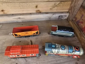 Post-war 1949-52 Unique Lines Windup four car set. Scarce Caboose - Picture 1 of 24