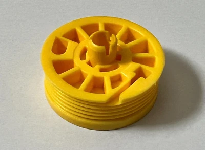 Window Regulator Sprocket Spool 2016-21 Hyundai Tucson Repair Pulley Right Front - Image 1 of 4