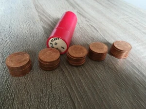 50 x 1967 Elizabeth ll HalfPennies uncirculated condition with original tube vgc - Picture 1 of 4