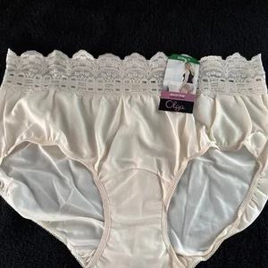 Olga Light Beige Secret Hug Silky Nylon #913 Panty Lace Trim Scoop Size 7 NWT - Picture 1 of 4