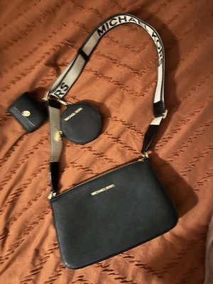Michael Kors Leather Purse Black - Image 1 of 4